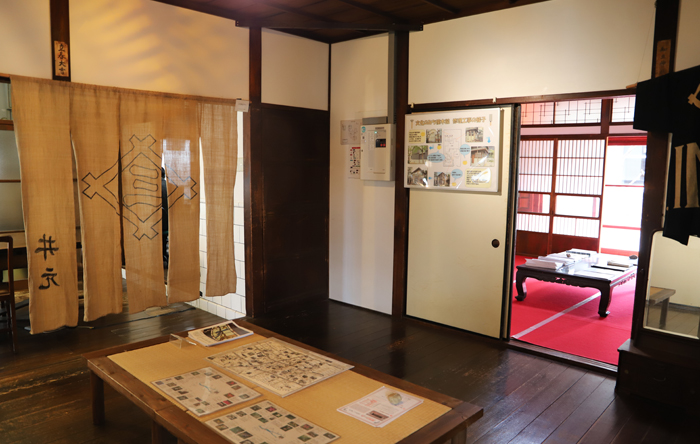 Exhibition Rooms 2 and 3(Japanese-style building)